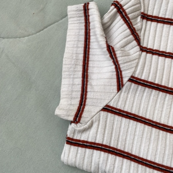 American Eagle Women Brown/Navy Horizontal Stripe Ribbed Lettuce Hem Crop Top - Picture 6 of 7